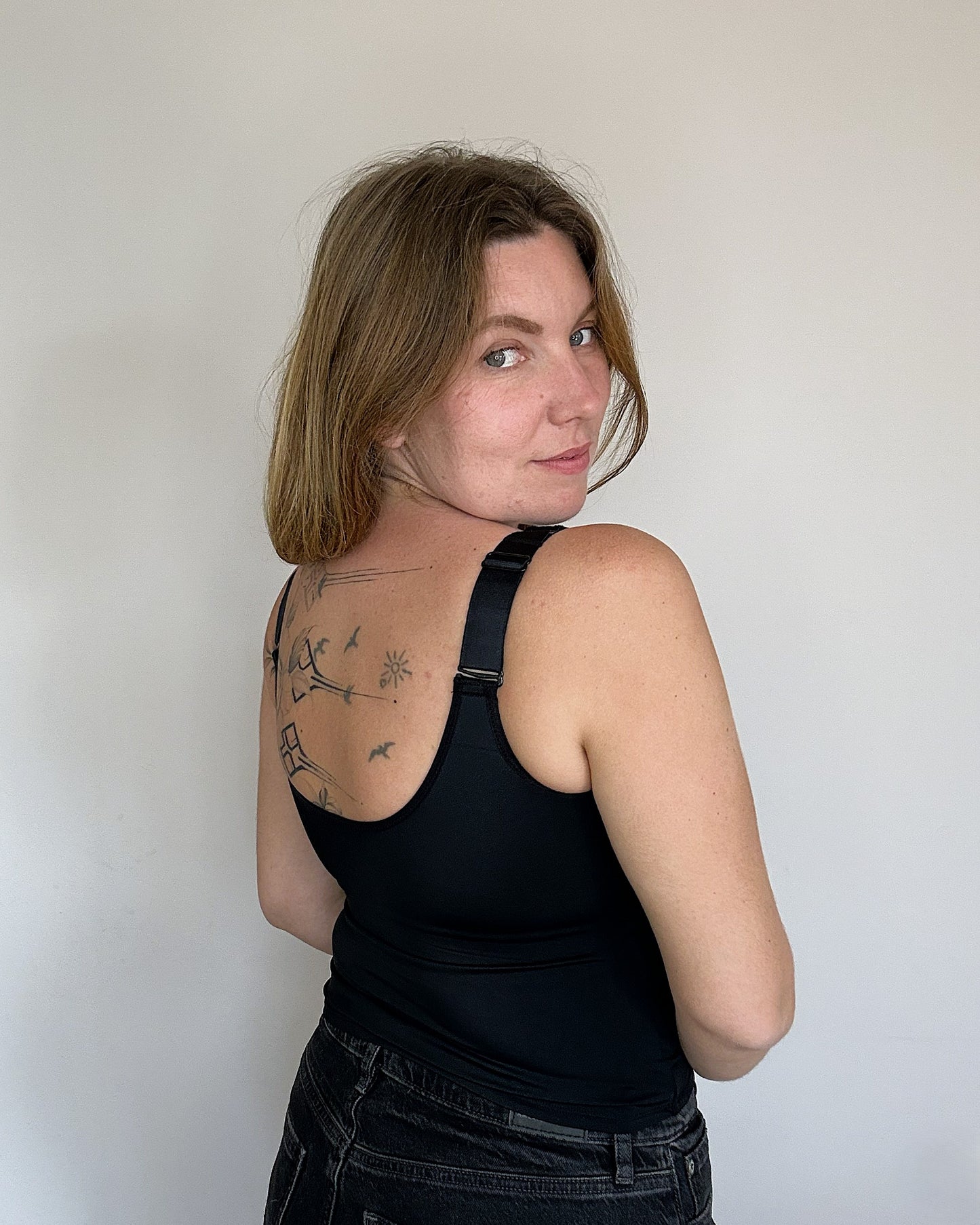 גופייה עם תמיכה מידות גדולות - בילי