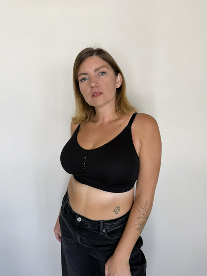 חזייה ללא ברזלים מידות גדולות - ג'וי - שחור