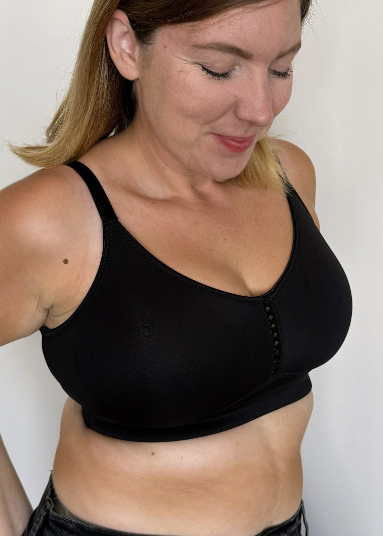 חזייה ללא ברזלים מידות גדולות - ג'וי - שחור