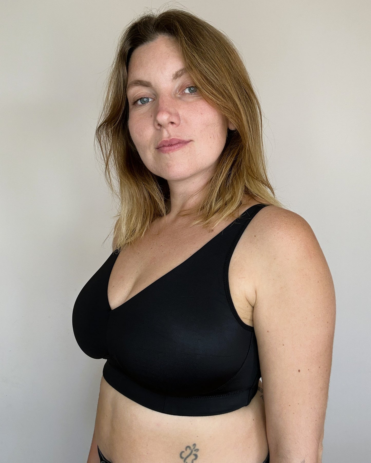 חזייה ללא ברזלים מידות גדולות - דוני