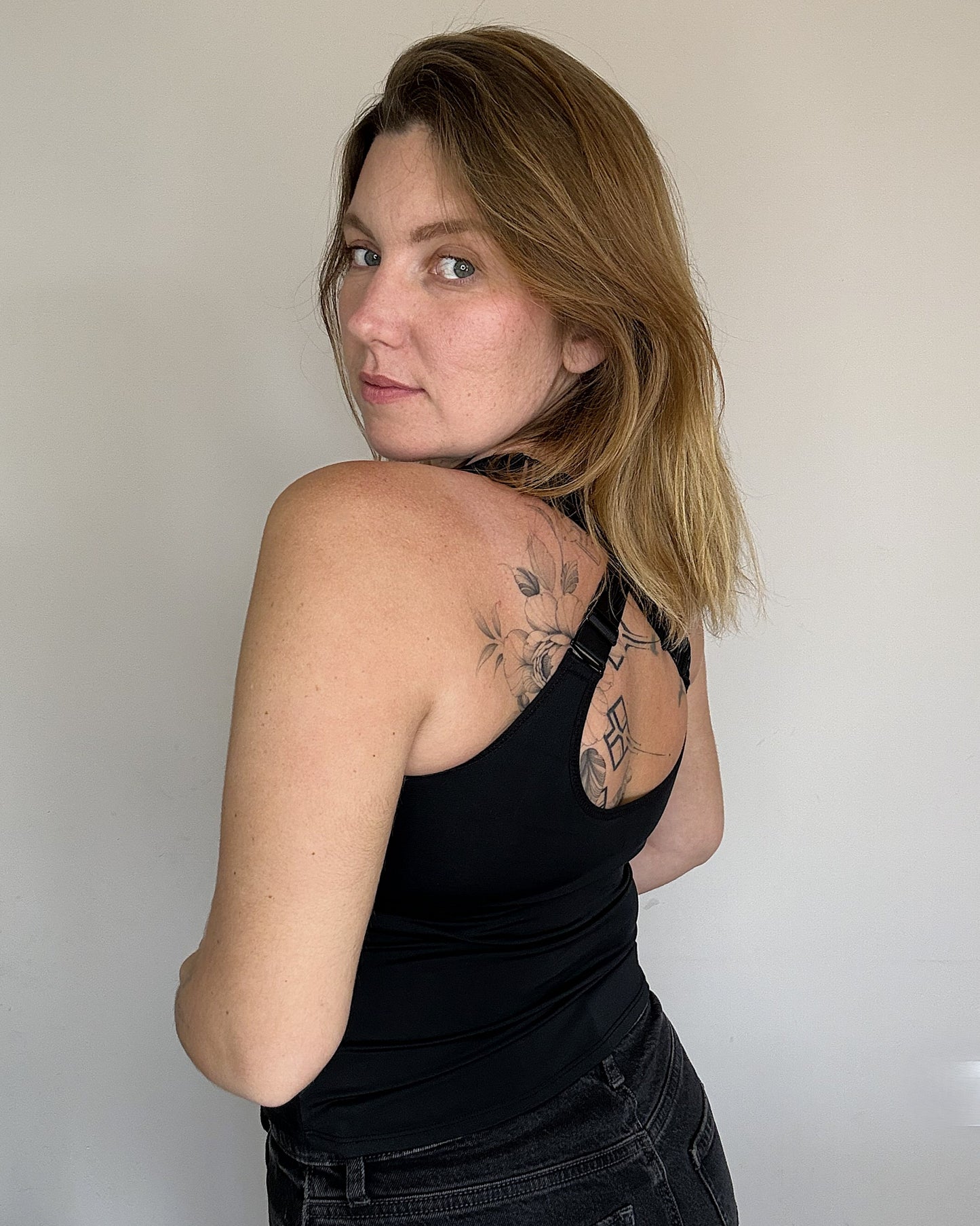 גופייה עם תמיכה מידות גדולות - בילי